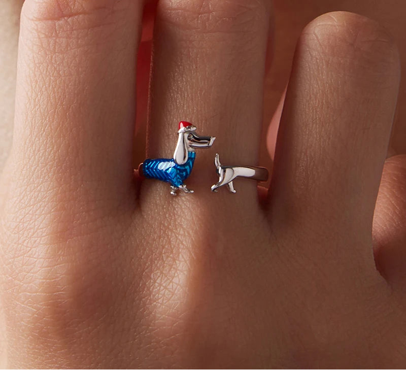 🎄 Dachshund Sterling Silver Ring with Christmas Hat
