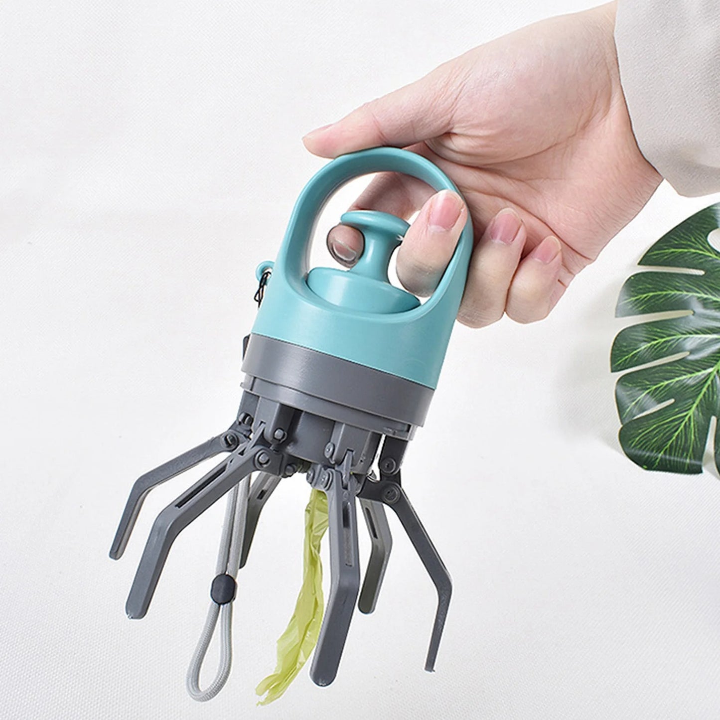 🐾 Portable Dog Poop Scooper Set – Clean Walks Made Easy